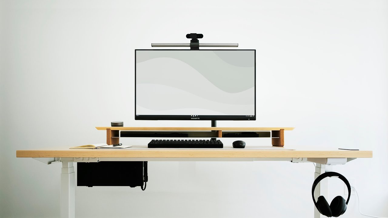 Das minimalistische ZERO CABLE Desk & Gaming PC Setup von Architect